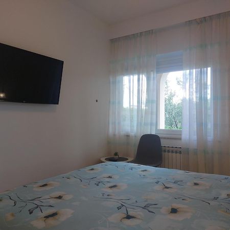 Apartmani Paradiso Крк Екстер'єр фото