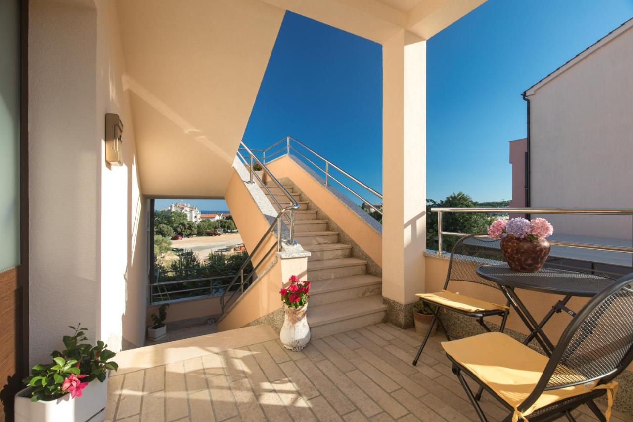 Apartmani Paradiso Крк Екстер'єр фото