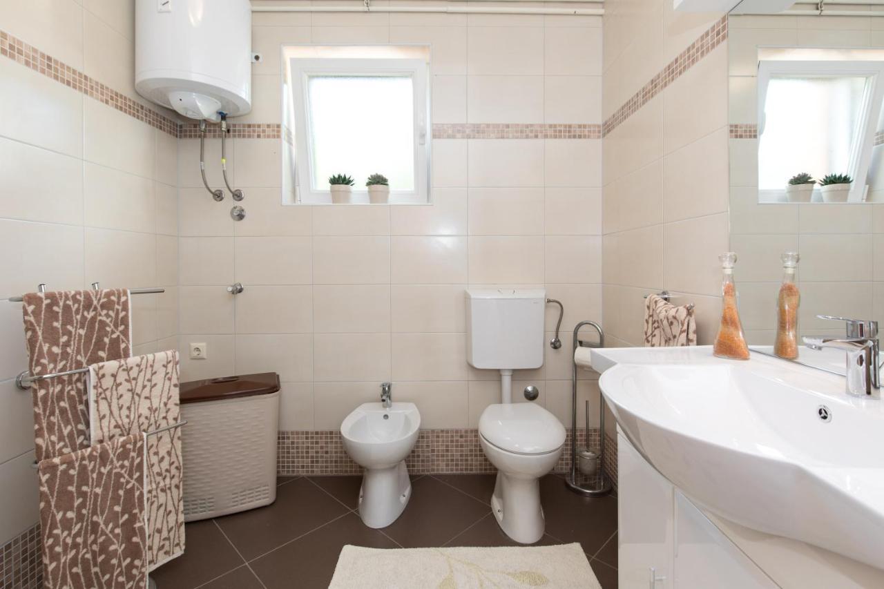 Apartmani Paradiso Крк Екстер'єр фото